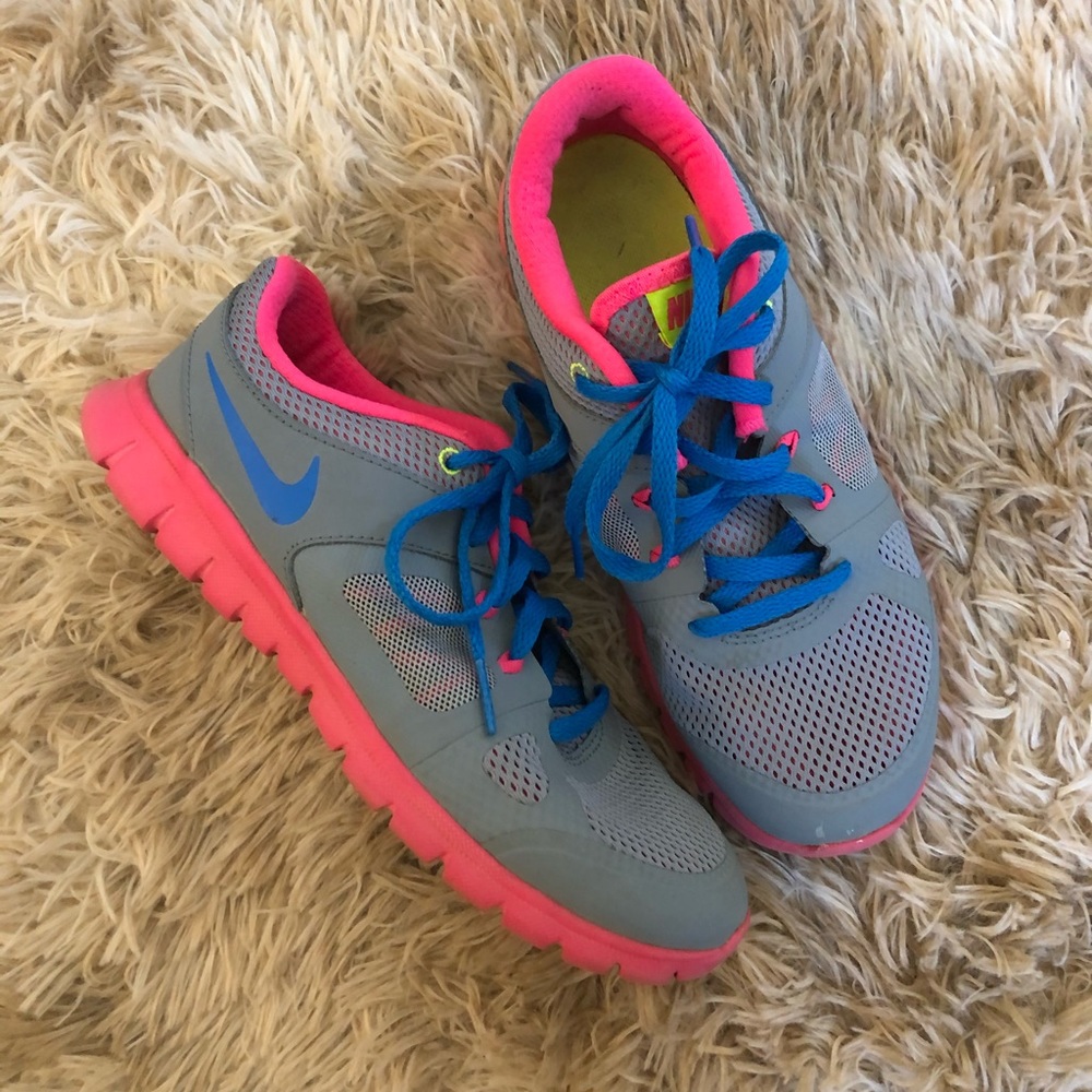 NIKE sneakers